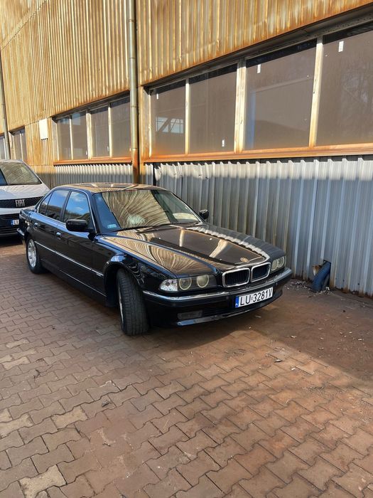 BMW Seria 7 BMW 735i E38 manual