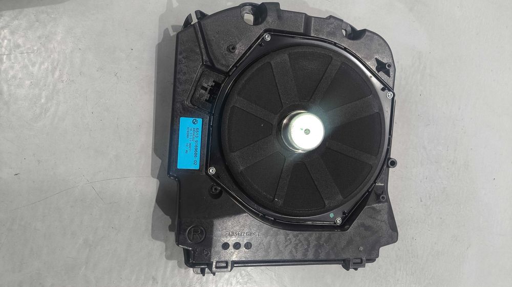 Subwoofer/Coluna de Graves BMW Serie 5/6 (F10/F11/F18/F12/F13/F06) Lado Direito 9169.686