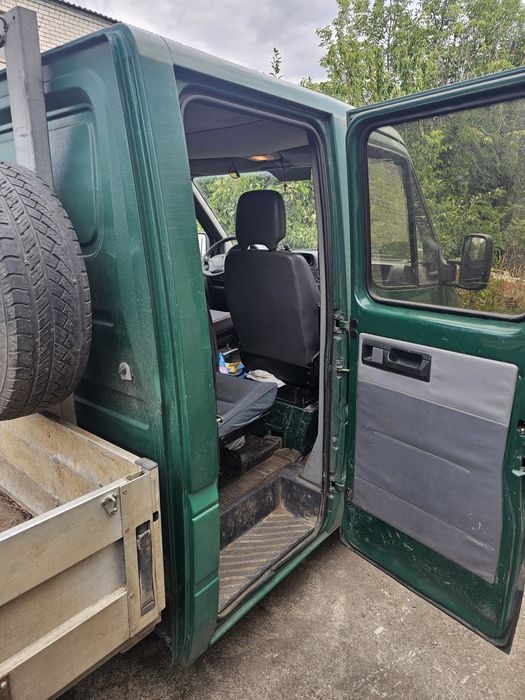 Мерседес спринтер 208