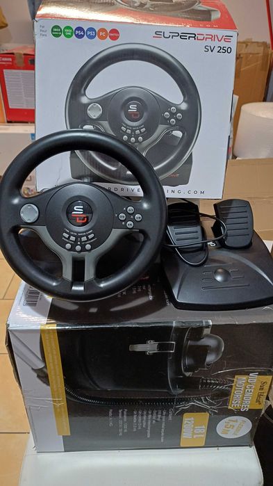 SUPERDRIVE Zestaw kierownicy i pedałów SV250/ PS3/ PS4/ Xbox One/