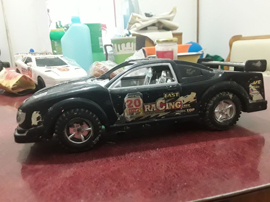 Трактор з прицепом.