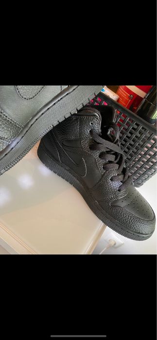Jordan 1 Mid Preto Original