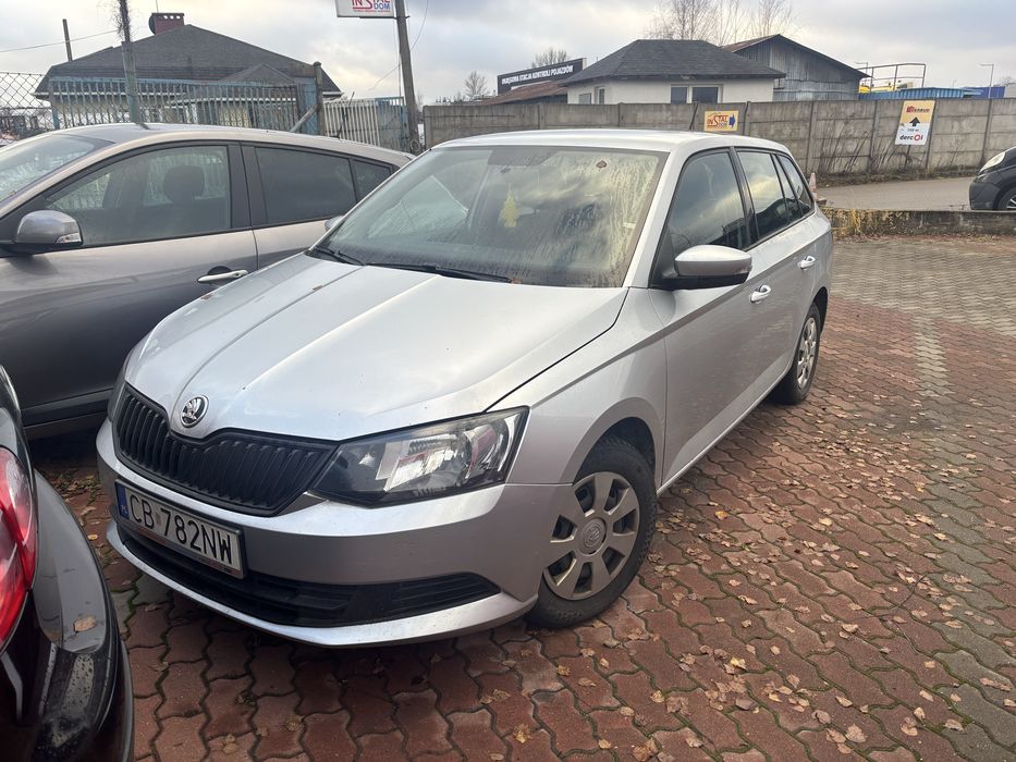 Wynajem samochodów , wypożyczalnia aut ,