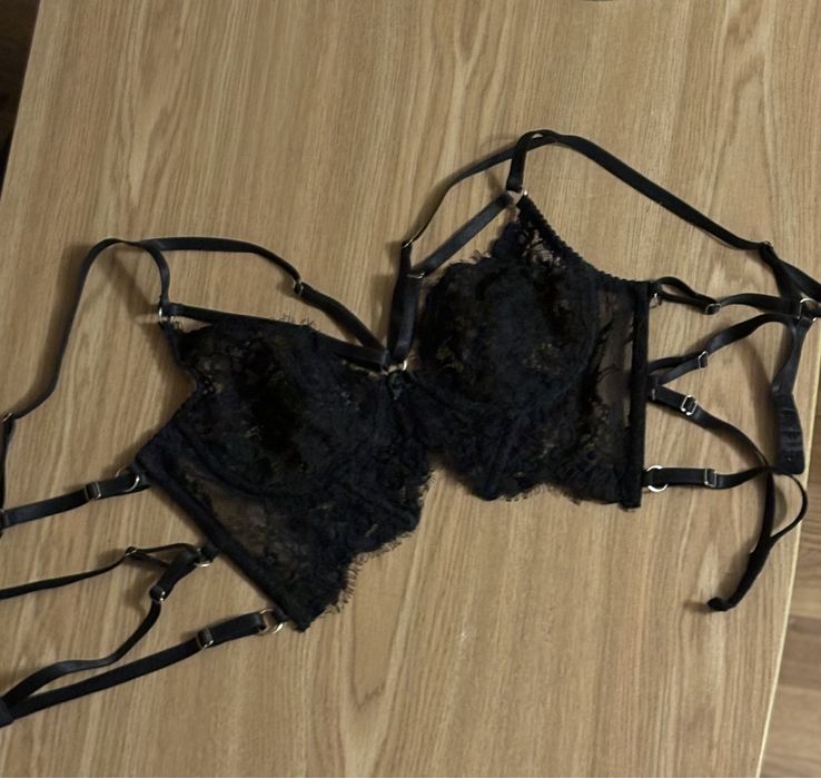 Браллет з портупейками на грудях