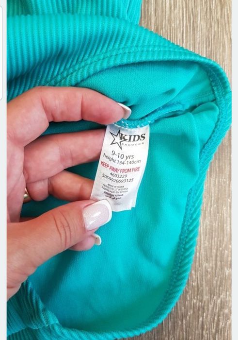 Стильный красивый совместный спортивный купальник спортивний суцільний