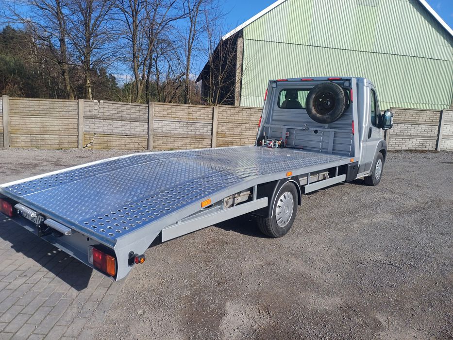 zabudowa auto laweta najazd pomoc drogowa producent