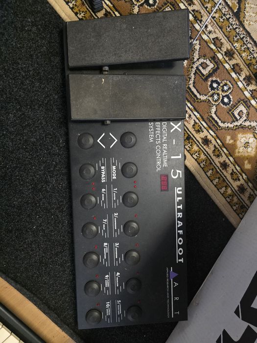 Pedaleira midi ART x-15
