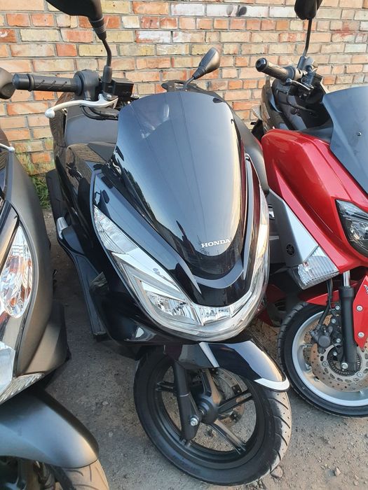 Yamaha Nmax 125 с контейнера макси скутер