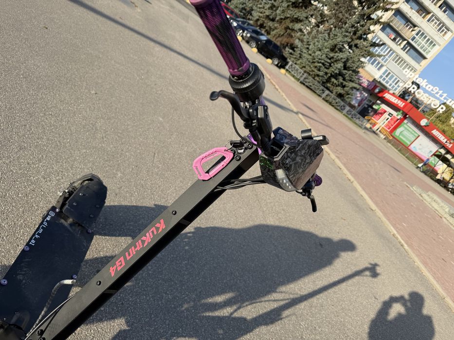 Продам електросамокат G4