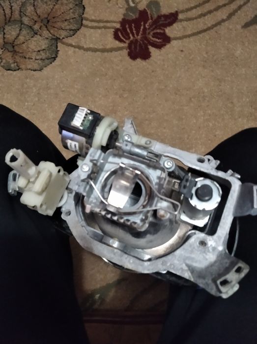 Лінза  Пассат б6