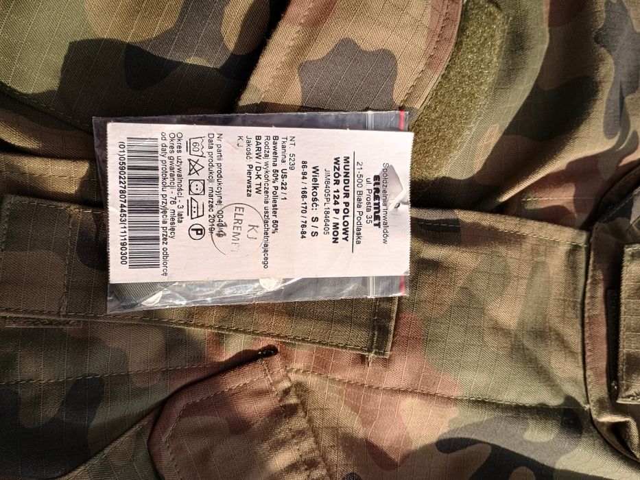 Mundur wojskowy polowy