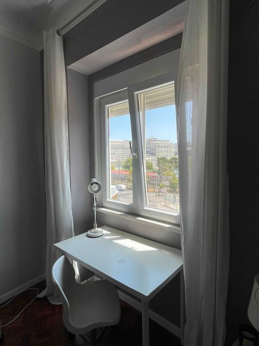 Quarto individual com WC privativo - SUITE - Estudante - Cidade Universitária - Avenidas Novas/ Jardim Zoológico