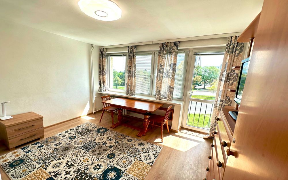 Ochota-25m-ulica Żwirki i Wigury-balkon-1pok - View 4