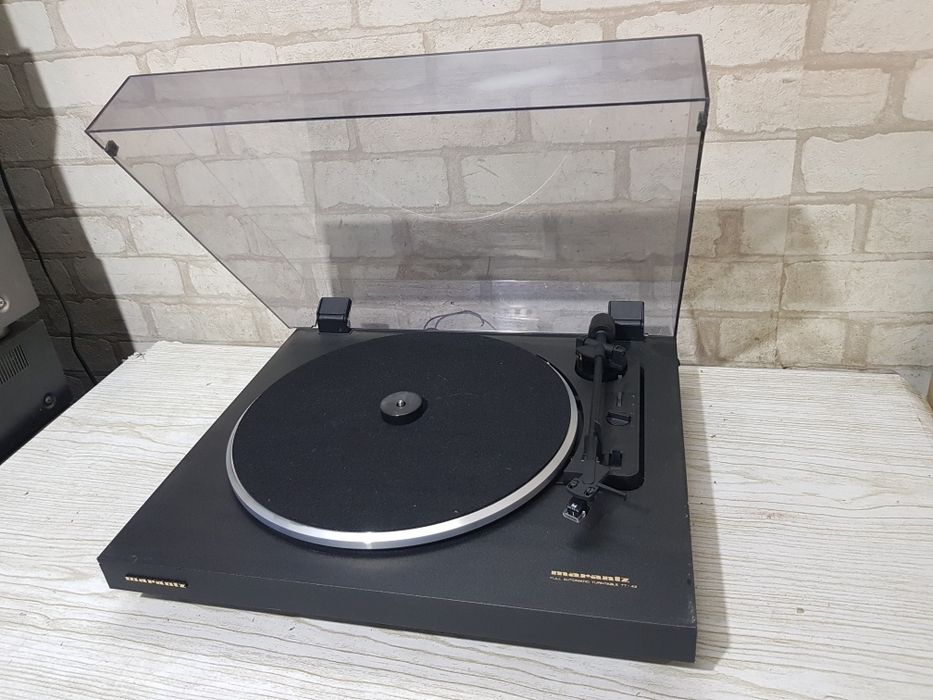 Вініловий програвач/виниловый проигрыватель Marantz TT-42  б/у з Німеч