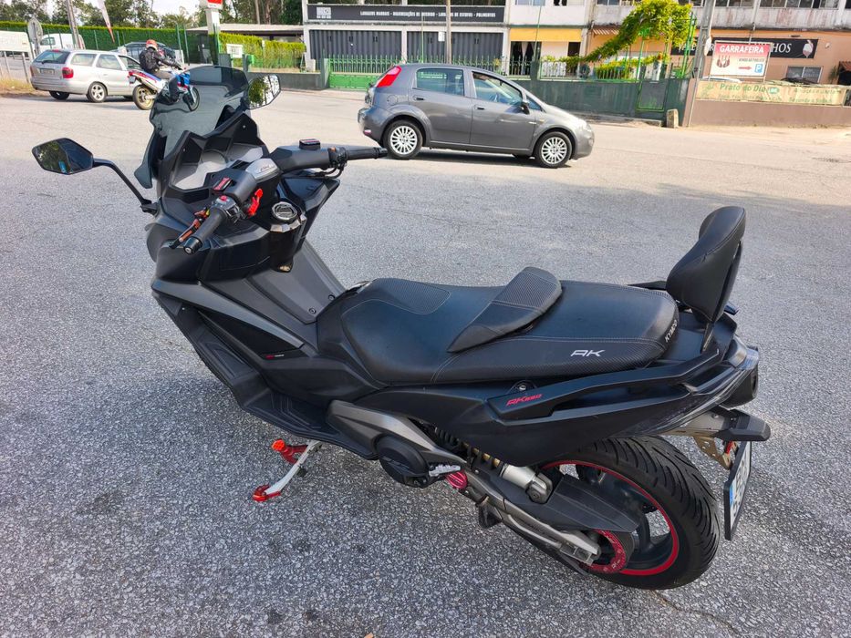 Kymco AK 550 Akrapovic