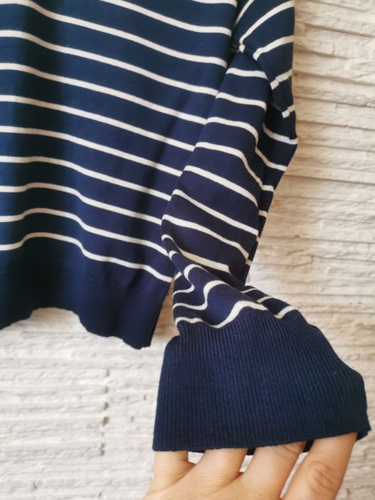 Sweter w serek w paski M