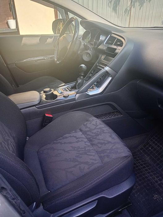 sprzedam PEUGEOT 3008