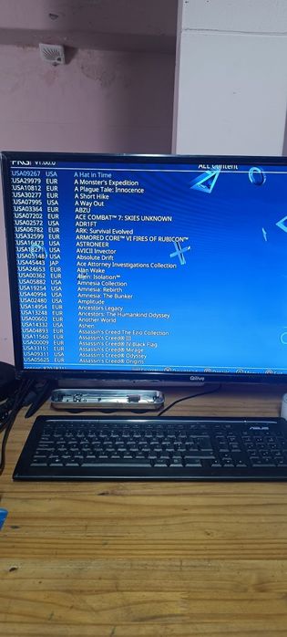 PS4 Slim 1tb desbloqueada