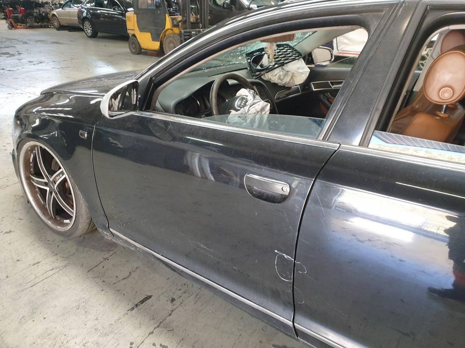 Calíper De Freio Dianteiro Esquerdo Audi A6 Avant 4F5