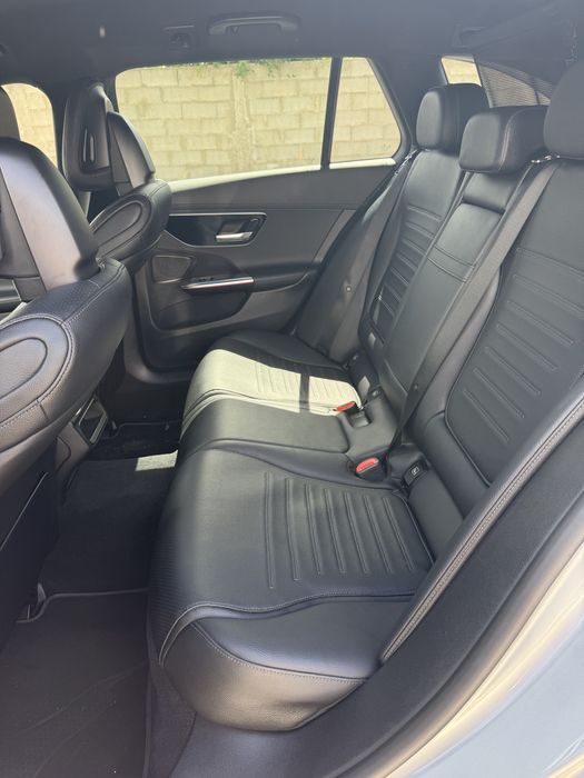 Mercedes-Benz C300e Amg-Line
