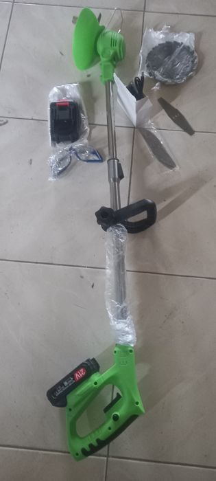 Roçadora  a bateria