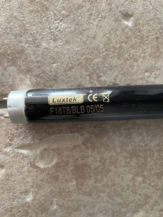 Luz negra novas, efeito roxo