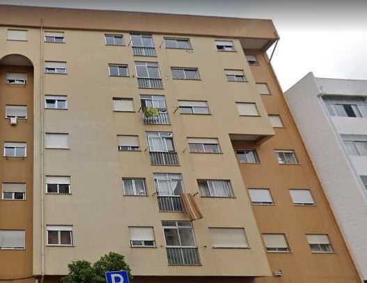 Apartamento Amplo - T1