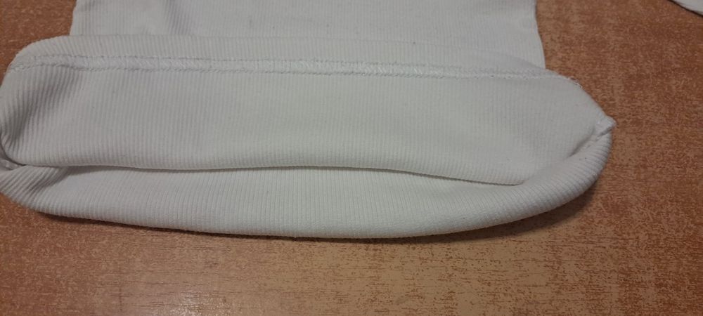 Белый гольфик на мальчика