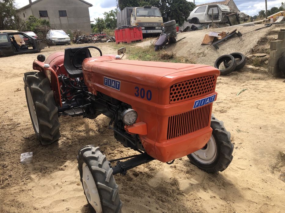 Trator agricola 4x2 fiat 300 froteto 30 cv com documentos
