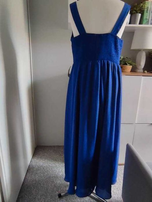 Szafirowa sukienka maxi z koronką i cekinami 48