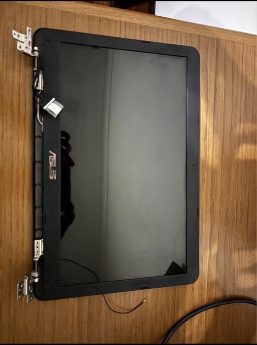Ecra asus com tampro
