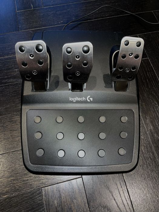 Ігровий руль + педалі logitech g920