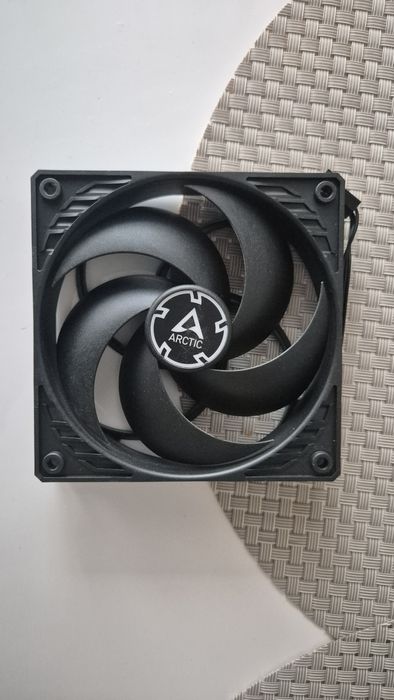 3x Wentylator Arctic P12 PWM PST