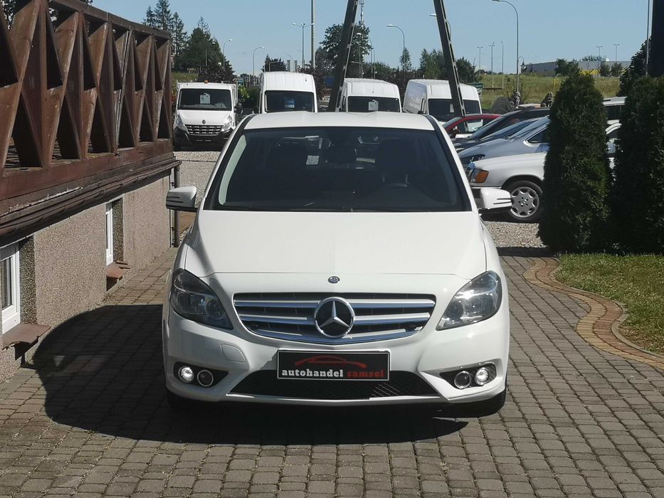 Mercedes B 180 1.6 Edition NAVI 2012_122KM