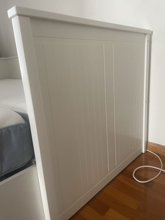 Cama hemnes quase nova