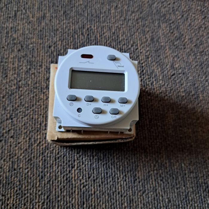 Programowany moduł czasu .