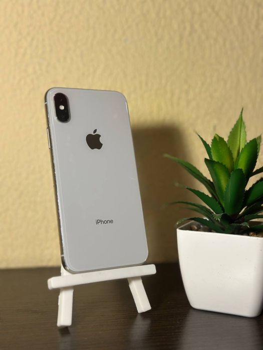 Продам IPhone X 64Gb