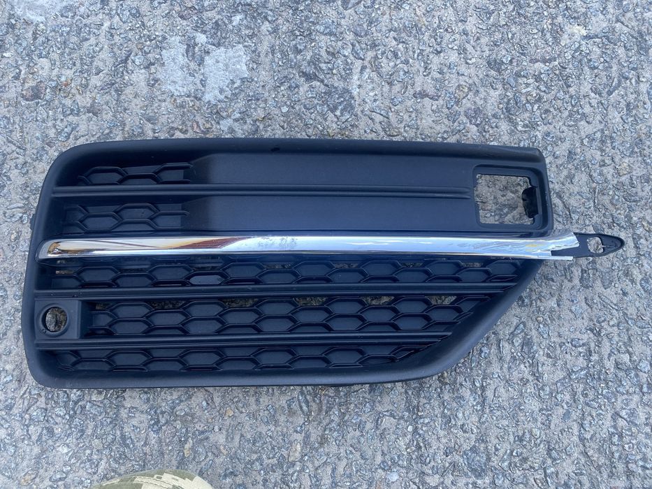 Заглушка бампера переднього Volvo XC90 II 31383442