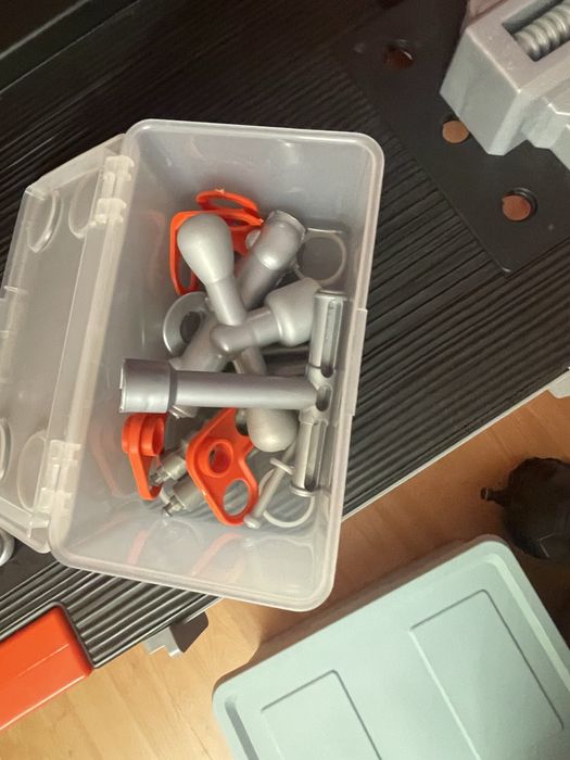 Mesa de Ferramentas Black&Decker + Ferramentas Parkside