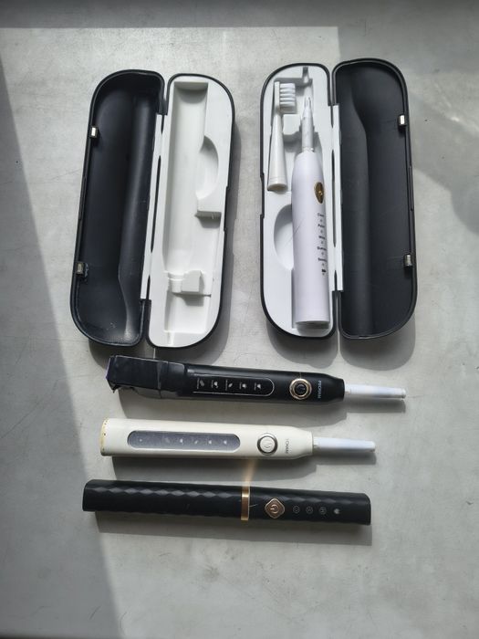 Набір: 4 електричні зубні щітки (2 PECHAM + 2 китайські) + 2 футляри