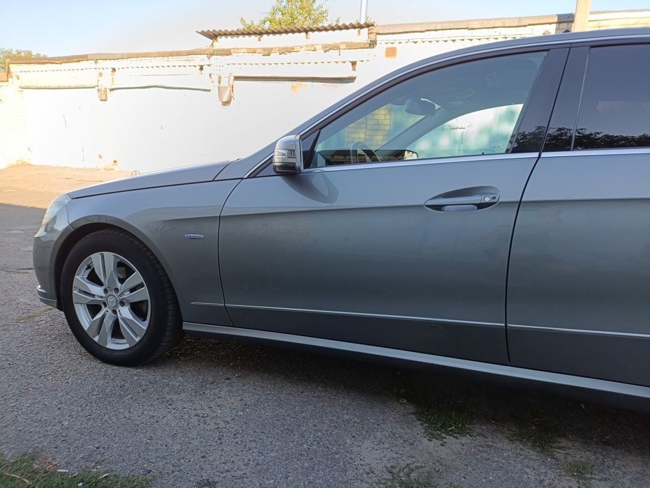 Продам Mersedes E220,w212