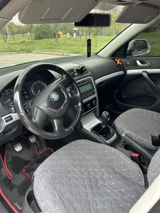 Skoda Octavia A5 2011 года, рестайлинг, 1.6 mpi, газ/бензин!