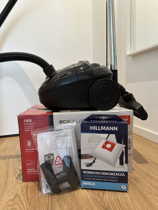 Odkurzacz Amica  VM1021+4 worki
