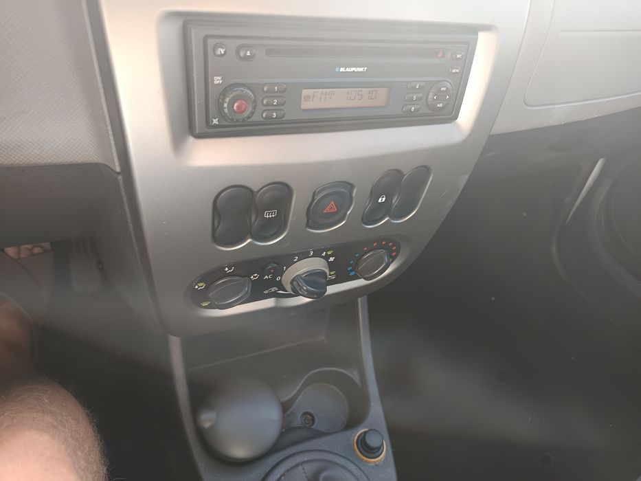 Dacia Sandero 1.4 benzyna 2010 rok z klimą