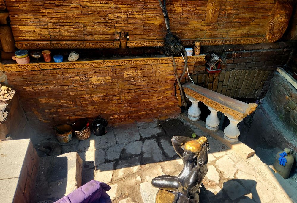 Столик из гипса бетона