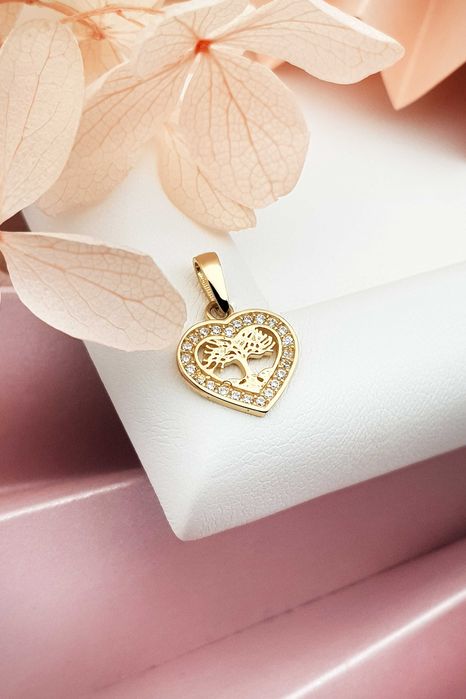 Złota zawieszka serce z drzewkiem i białymi cyrkoniami pr. 585
