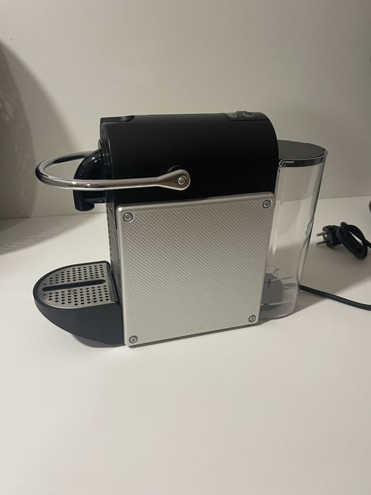 Maquina cafe Nespresso Pixie