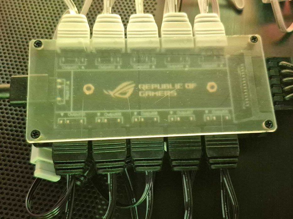 Argb спліттер Asus ROG для вентиляторів