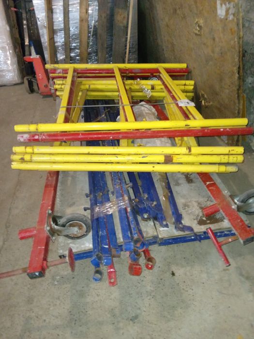 Риштовка тура вишка тура є пару комплектів