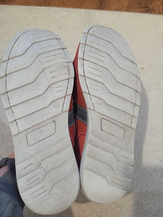 Продам чоловічі шкіряні мокасини бренду Pavers